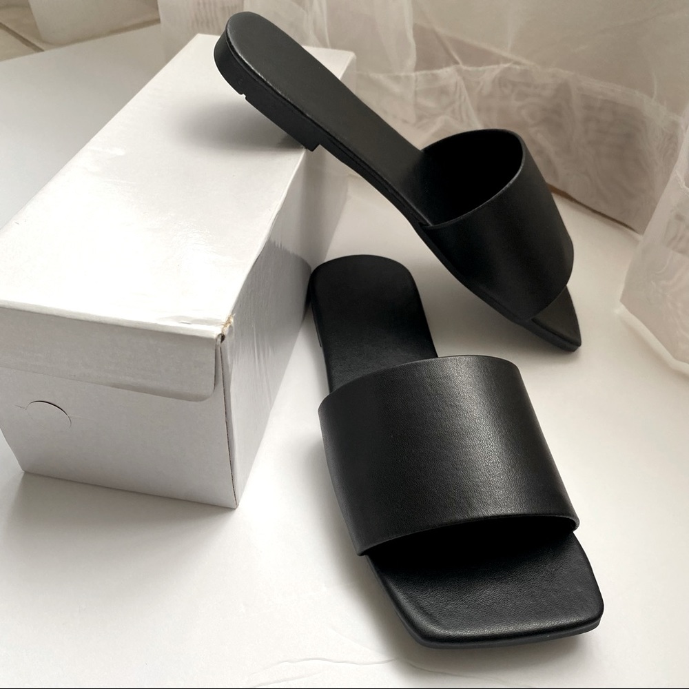 Black Minimalist Slide Sandals